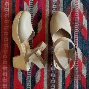 Sven Swedish Leather Clogs Taupe Mary Jane Wood He